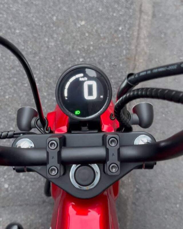11/11迄の出品SALE送料込み　D-bike dax ディーダックス　レッド 10925448.jpg